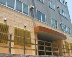 日本ウェルネススポーツ専門学校1号館